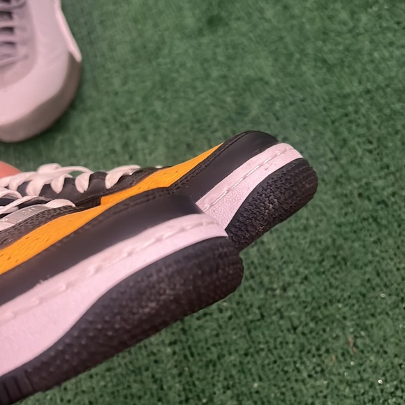 Nike Air Force 1 size 4.5y - Picture 8 of 10